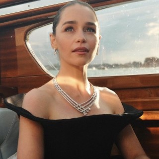 Emilia-Clarke-R0269644d4afc70df0f2