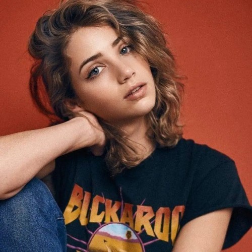 Emily-Rudd-R005076a4c8837414b7a.jpg