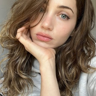 Emily-Rudd-R0072d3ce94cbb216405