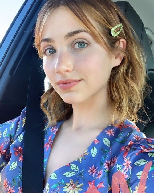 Emily-Rudd-R02032b5e6e138bd3ab6.jpg