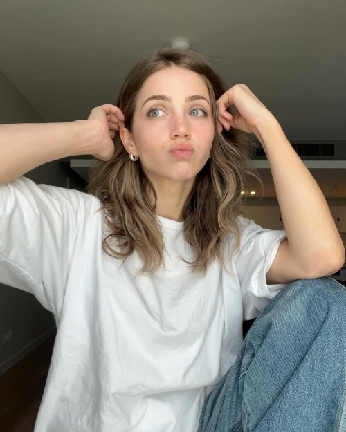 Emily-Rudd-R03380f32c20ece44737.jpg