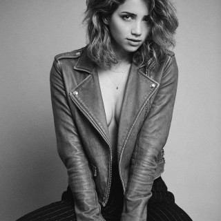 Emily-Rudd-R0344b5eb69dad3d323d