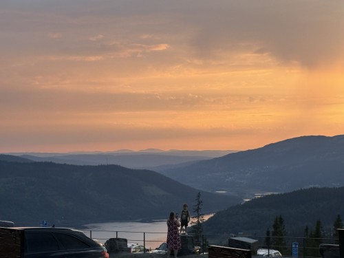 Falling-a-sleep-with-this-stunning-view-tonight----6888bda2b61ba69cb.jpg