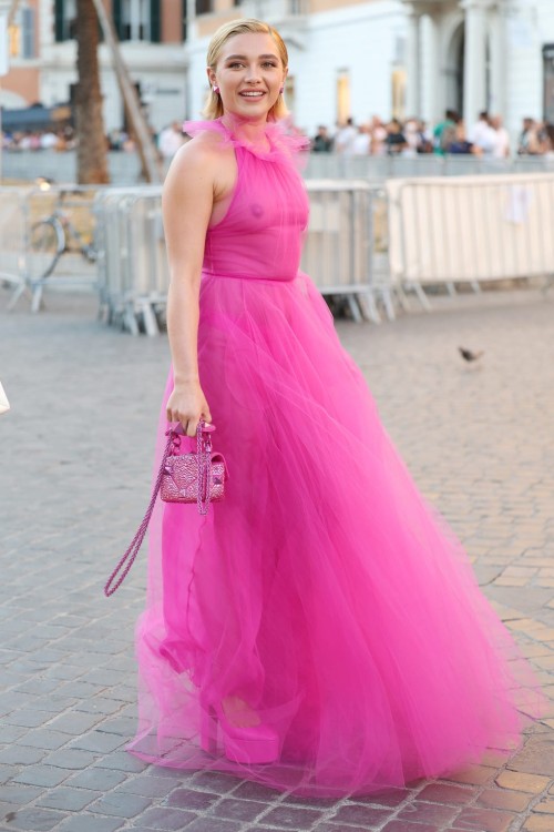 Florence-Pugh-R0097daab89bd15d86ce.jpg