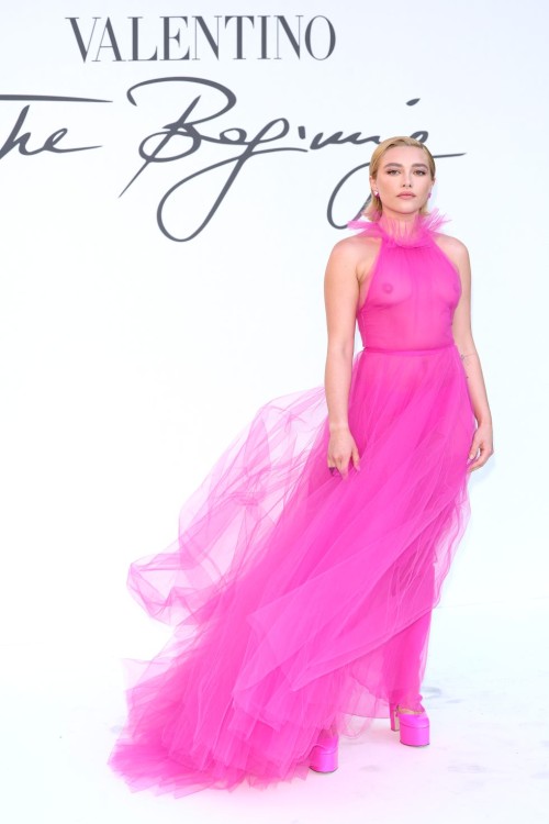 Florence-Pugh-R01009d9c1b3d08a9b1c.jpg