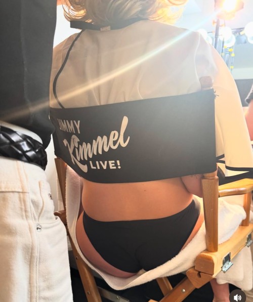 Florence-Pugh-R0146220557d16be95b7.jpg