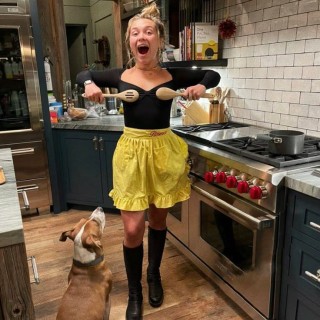 Florence-Pugh-R016f341da8bc73a7905