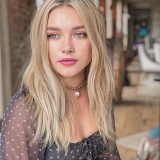 Florence-Pugh-R021a18530e385706e3f