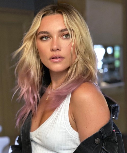 Florence-Pugh-R051f6ac650d4a1227ac.jpg