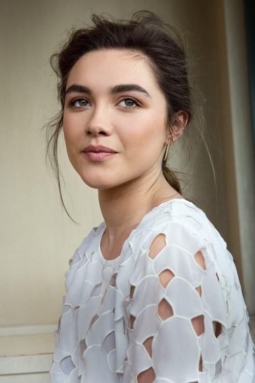 Florence-Pugh-R080a6cca1206bd8be37.jpg