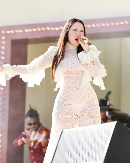 Fotos-von-Noah-wahrend-My-Fault-live-bei-Shaboozeys-Coachella-Set-gestern-_via-Just-Jared-noahcyrus-cyrens-cyrus.heic-3ef8d8a5b4c393caa.jpg