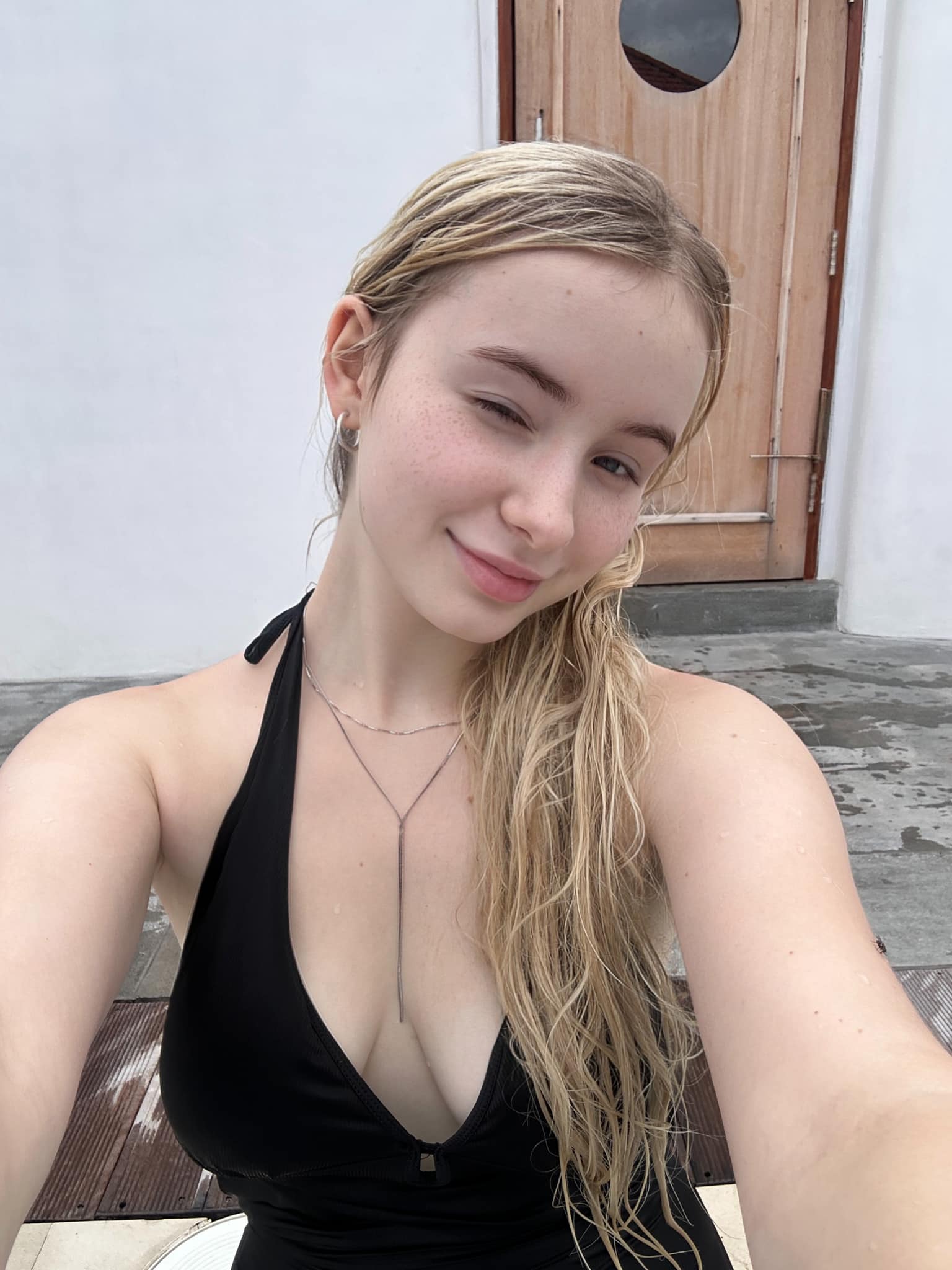 G0NQA8RbUAQQRYK26df2459e9871fa5.jpg