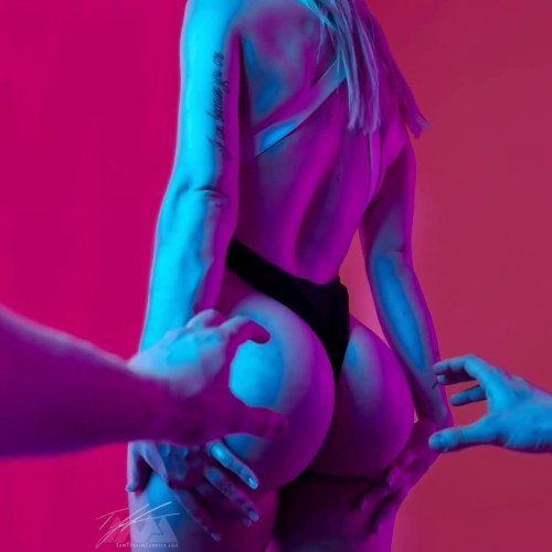 Galaxy_POV-shot-of-the-camera-moving-very-low-and-zooming-in-very-close-behind-the-woma.mp4