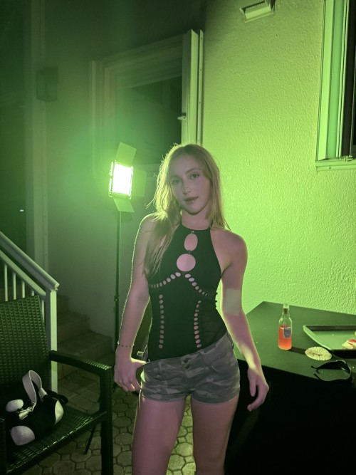 GqtZJbjW8AAJP_o7f26d8370e888261.jpeg