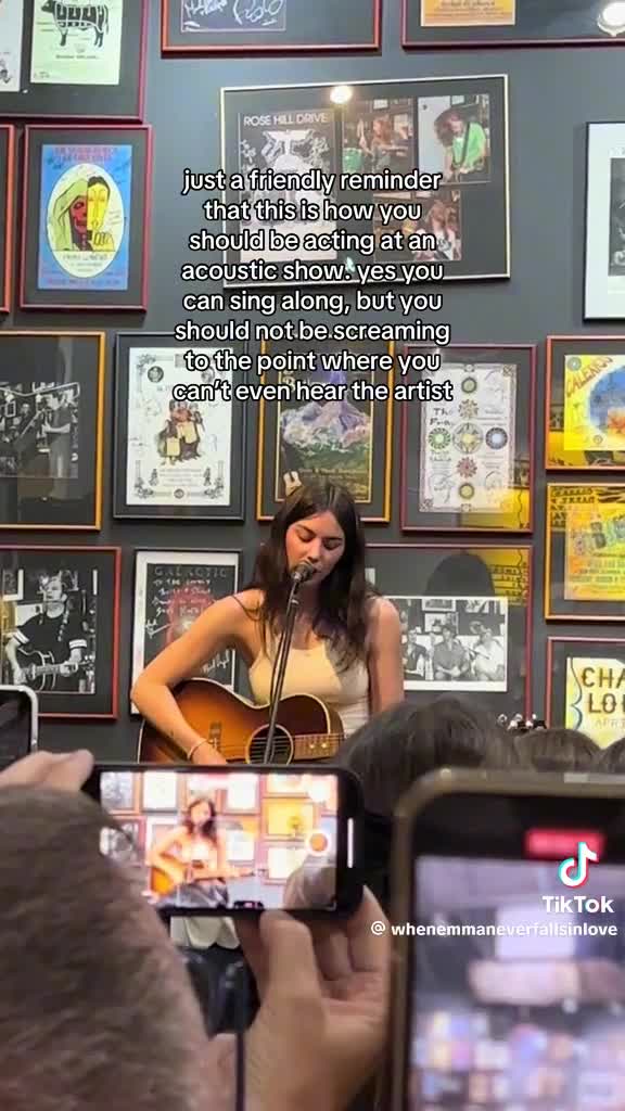 Gracie-Abrams-R003.mp4