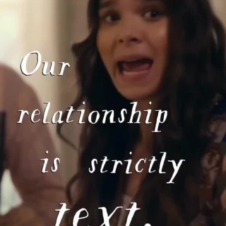 Hailee-Steinfeld-R038