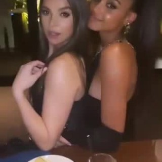 Hailee-Steinfeld-R177