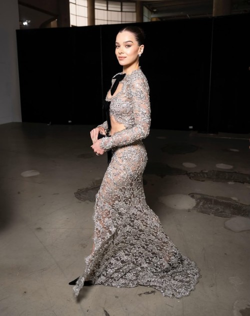 Hailee-Steinfeld-R278.jpg