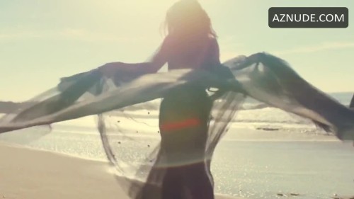 Hailee-Steinfeld-R286.mp4