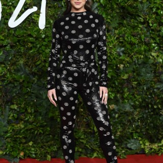 Hailee-Steinfeld-R331