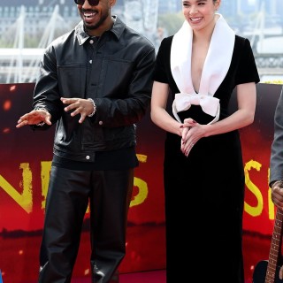 Hailee-Steinfeld-R394