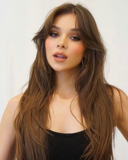 Hailee-Steinfeld-R409.jpeg