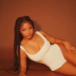 Halle-Bailey-R031