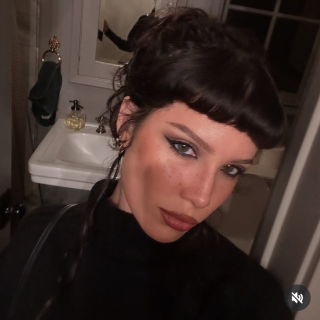 Halsey-R011ae1b04c48d8db697