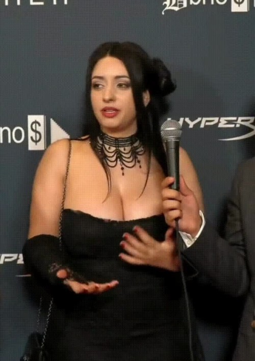 IMG_1749-ezgif.com-gif-to-mp4-converter.mp4