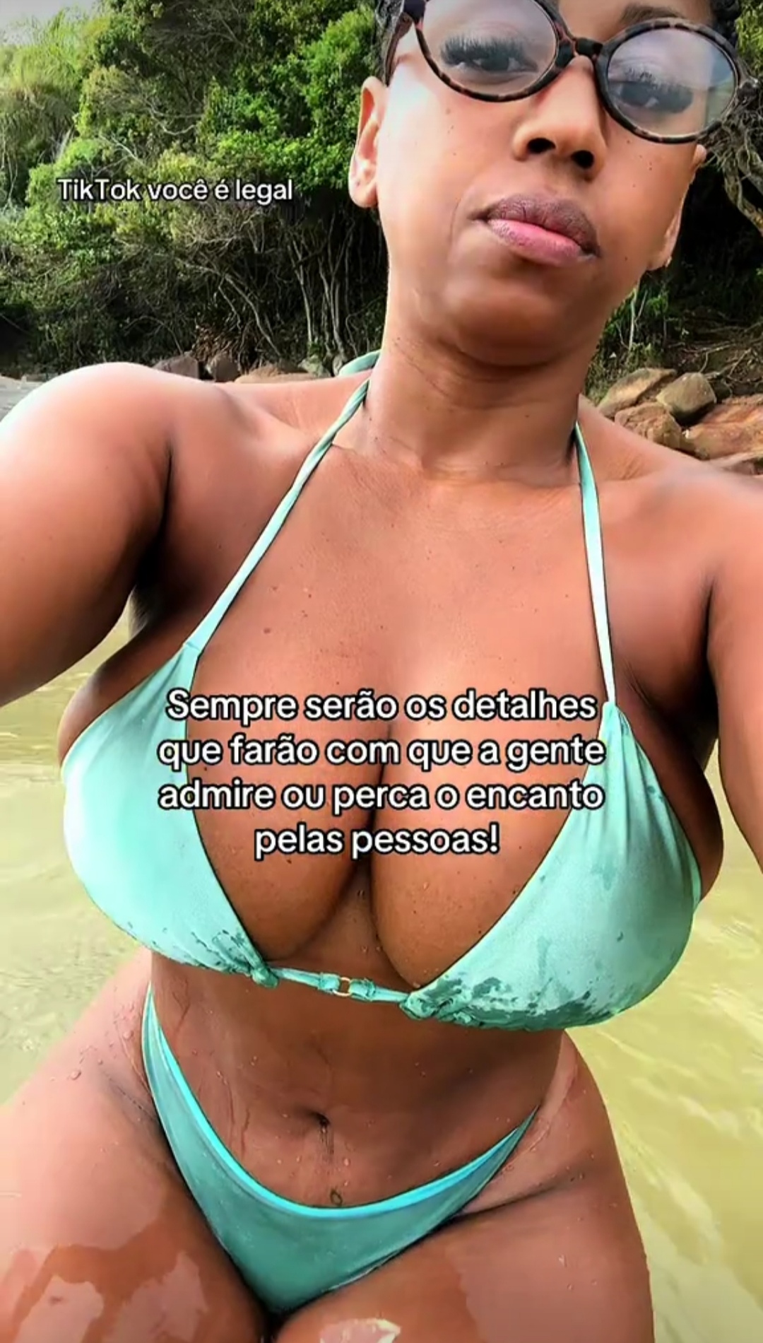 Napelenegra / Na pele negra