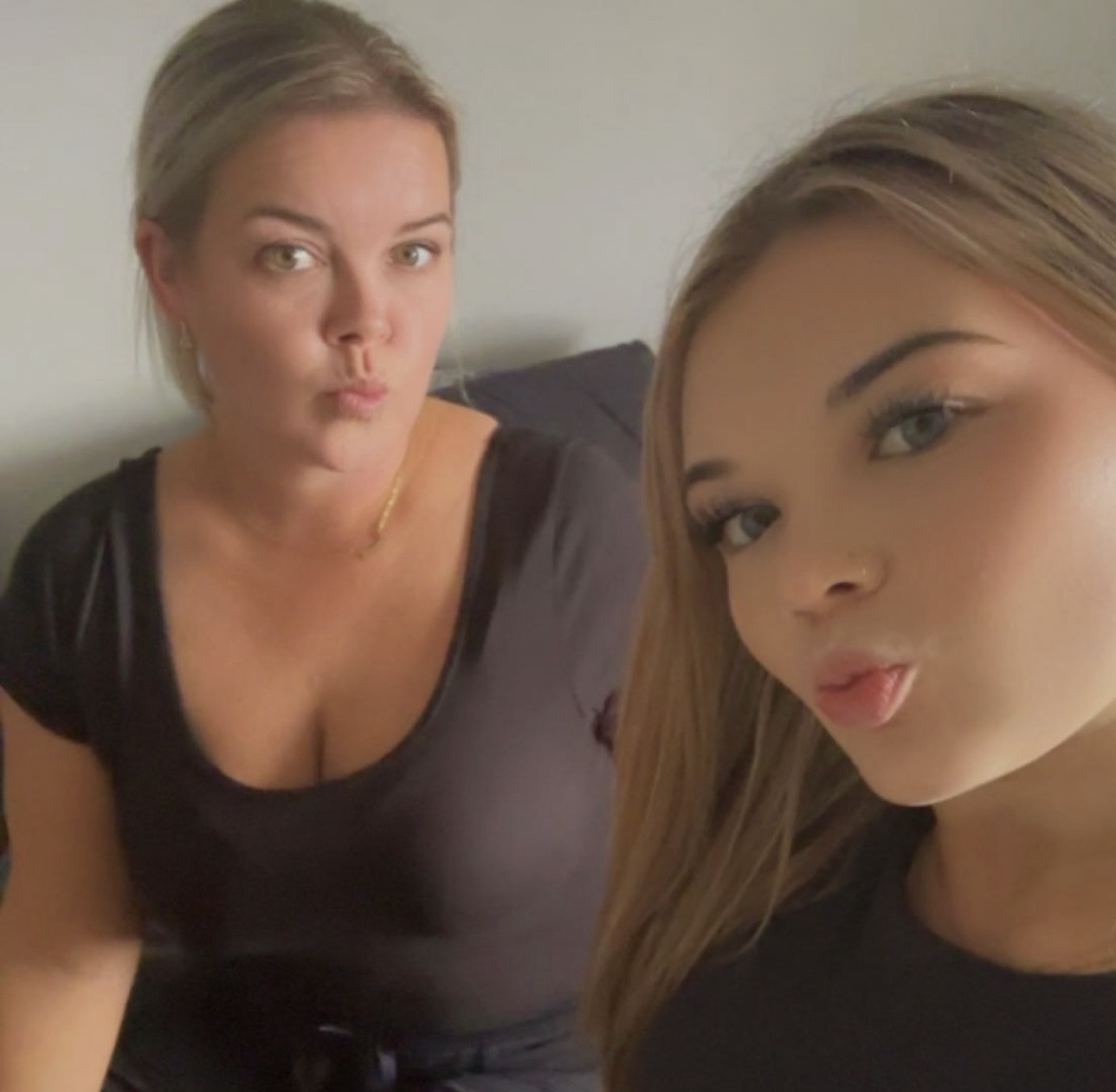 Sexy_Canadian_Couple2009