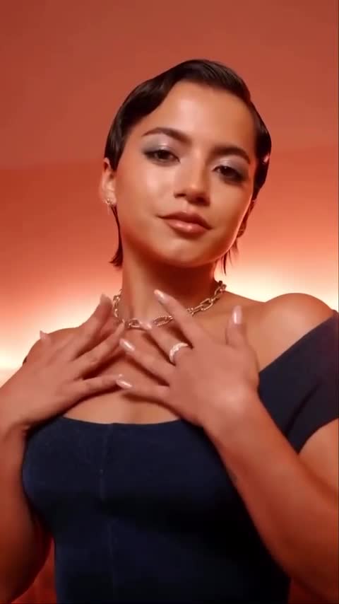 Isabela-Merced-R063.mov