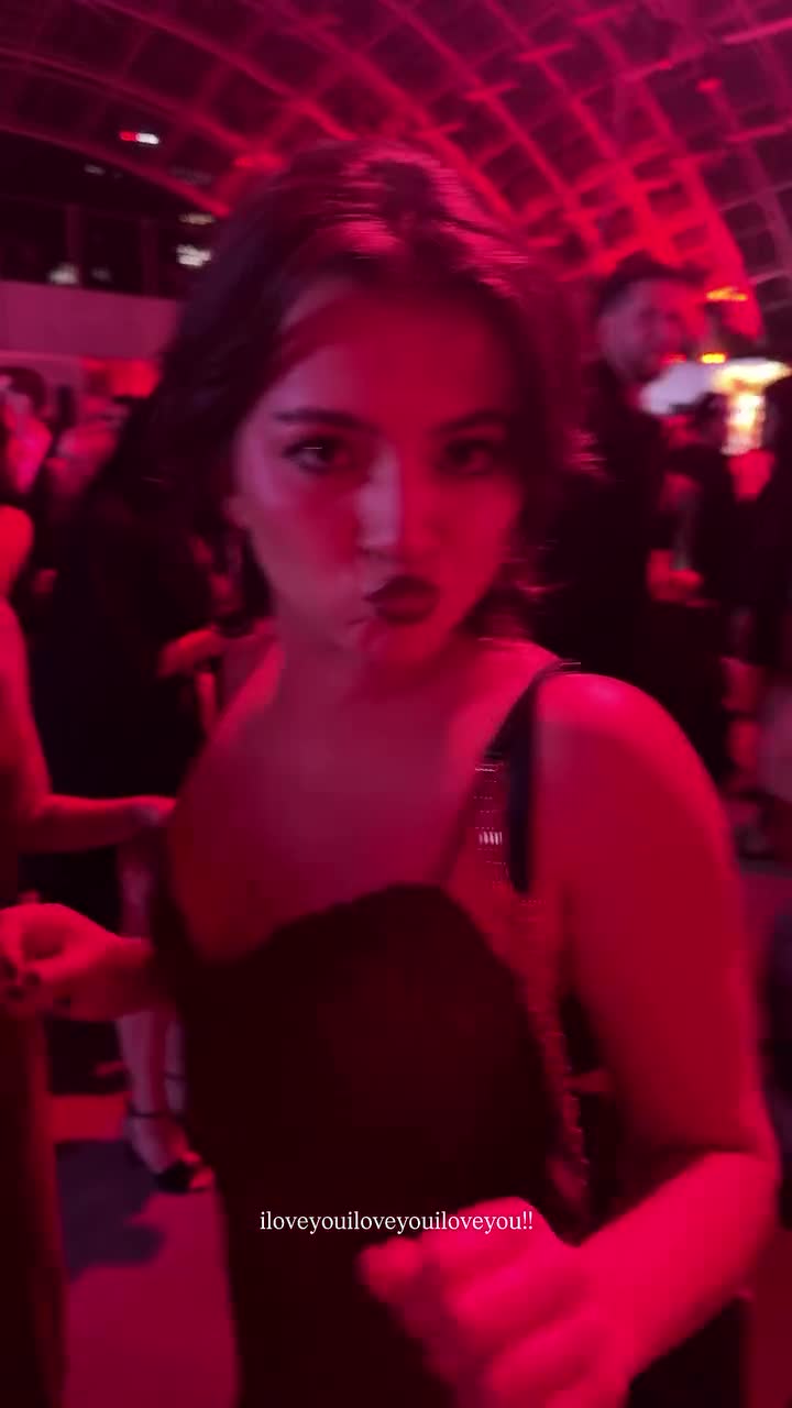 Isabela-Merced-R083.mp4