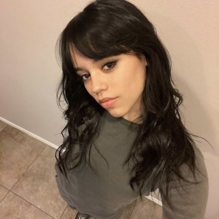 Jenna-Ortega-R013