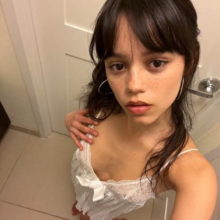 Jenna-Ortega-R026