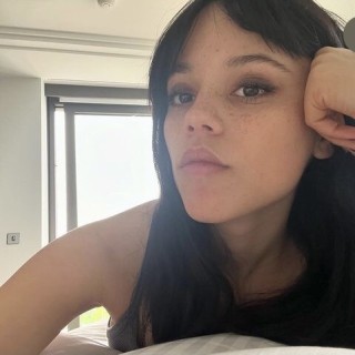 Jenna-Ortega-R032