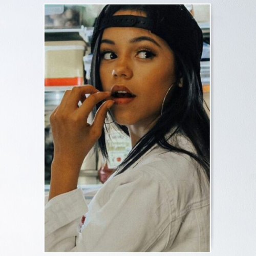 Jenna-Ortega-R047.png