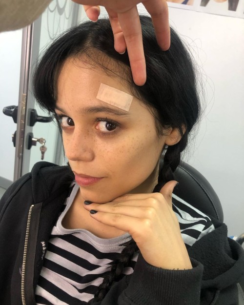 Jenna-Ortega-R062.jpg