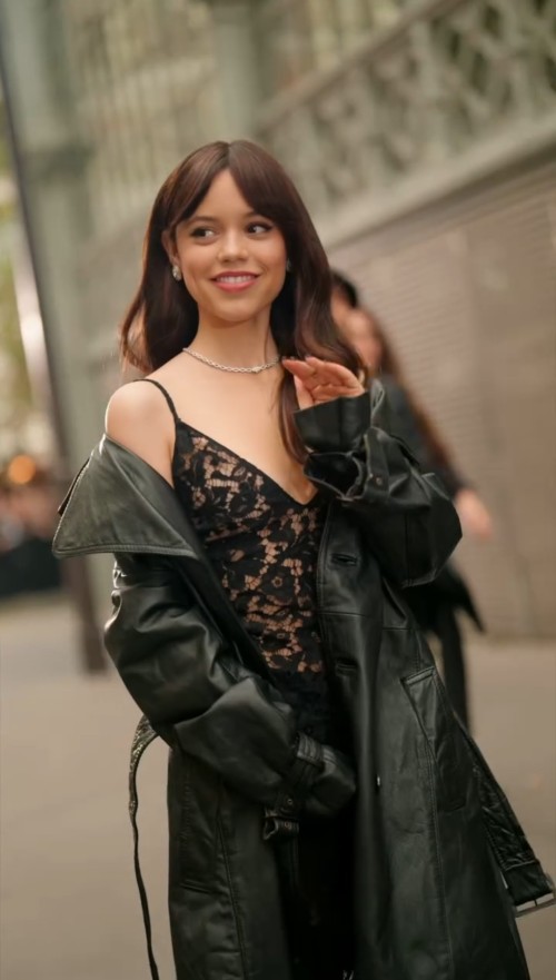 Jenna-Ortega-R132.jpg