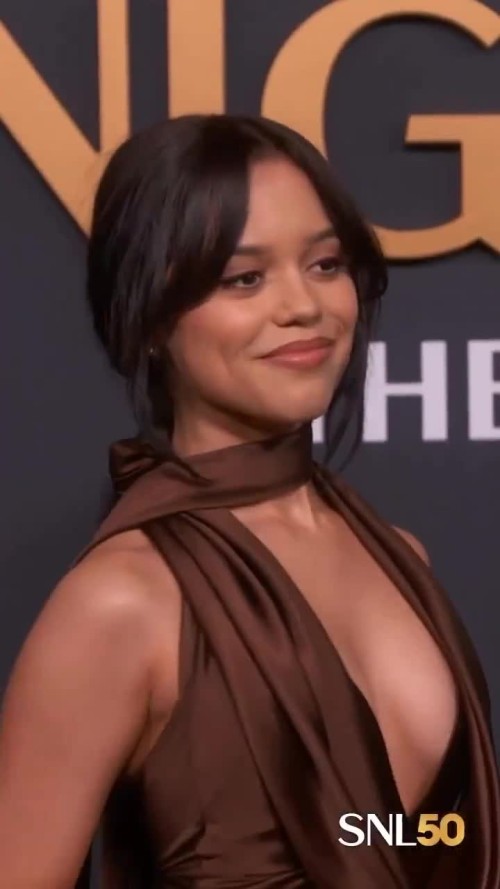 Jenna Ortega R206