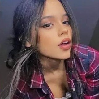 Jenna-Ortega-R217