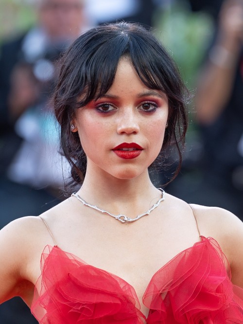 Jenna-Ortega-R247.jpg