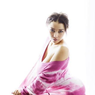 Jessica-Parker-Kennedy-R039bde15764f33832d0
