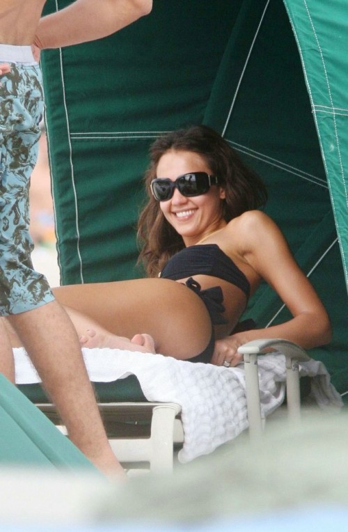 Jessica_Alba__6_9ed520d520f7d5ff.jpg