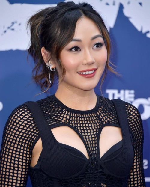 Karen-Fukuhara-R017793632ab496fe3f5.jpeg