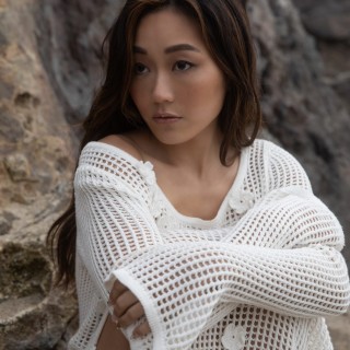 Karen-Fukuhara-R037e6ff51a62250c5ae