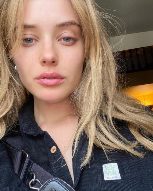 Katherine-Langford-R00183681fb107717bf1.jpeg