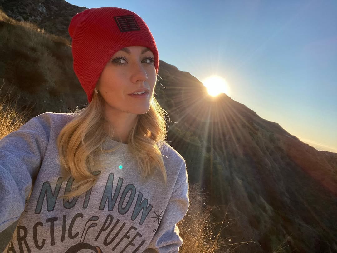 Katherine McNamara R011.jpg
