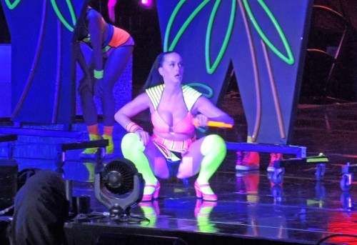 Katy-Perry-Sexy-2-624x428b189f2d3ef0a9635.jpg