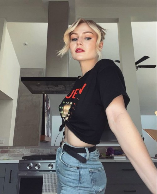 Kris-Collins-KallMeKris-R03650a88efb892c410a.jpeg
